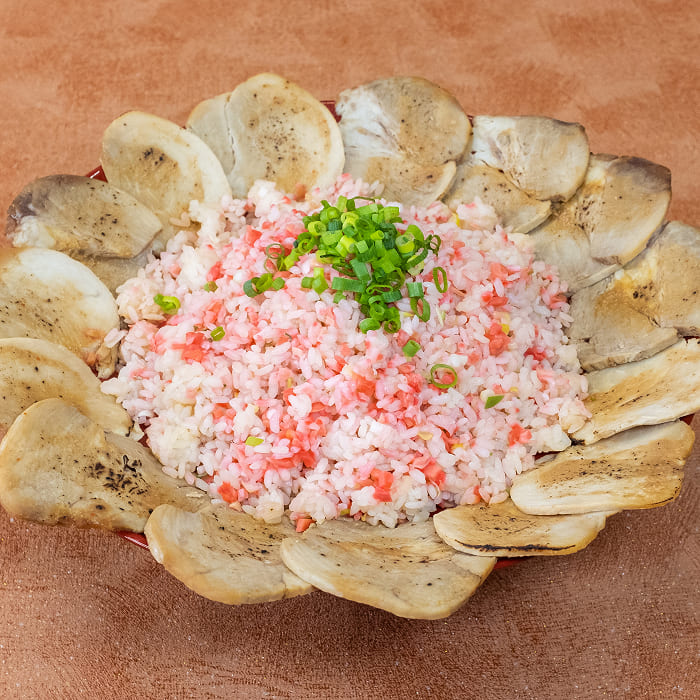 どデカ盛り 紅ショウガチャーハン焦がし焼豚添え