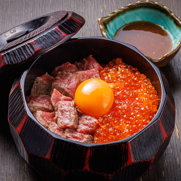 常陸牛といくらのおひつごはん(2～3人前)
